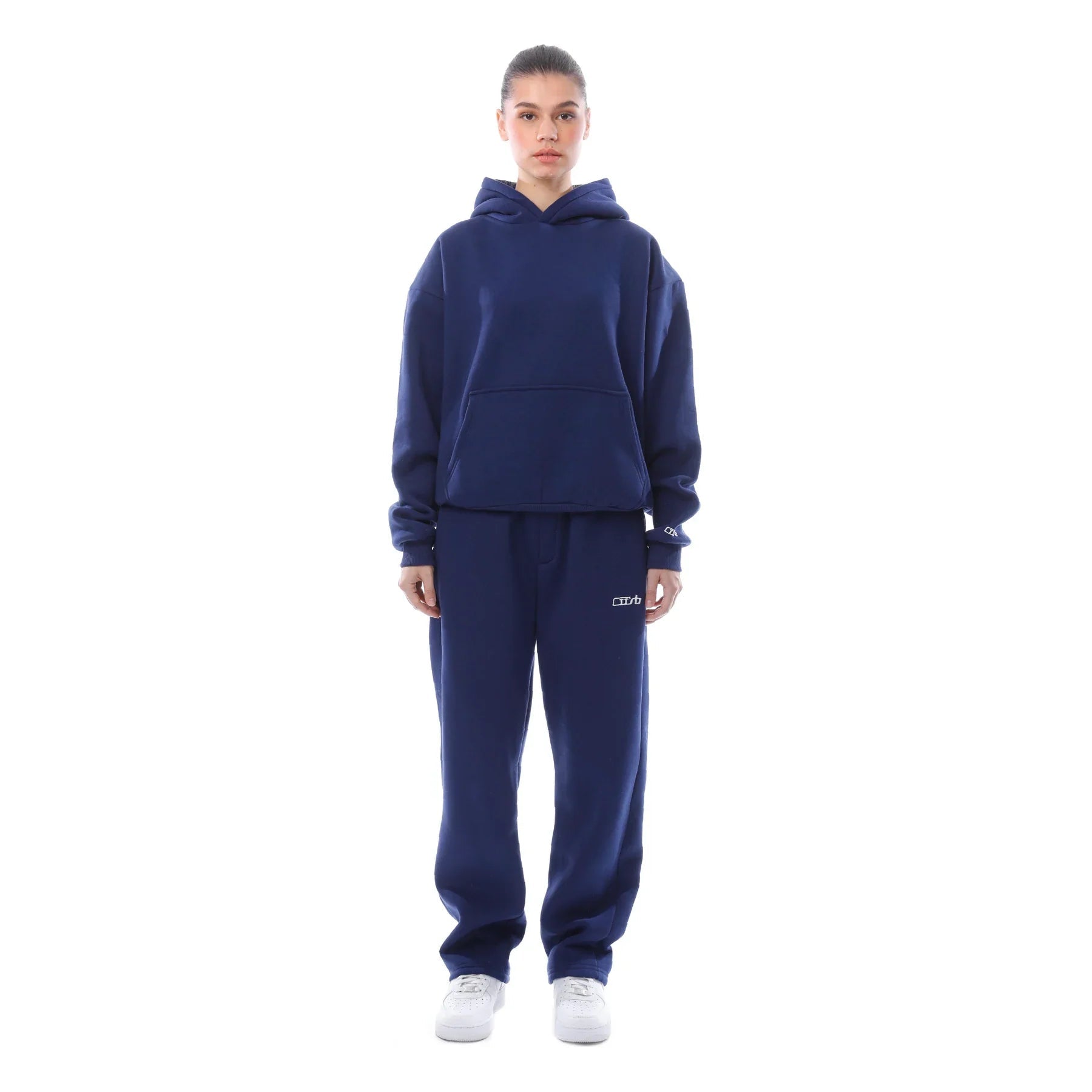 Comfortable Tracksuit For Everyday Wear - Image 2