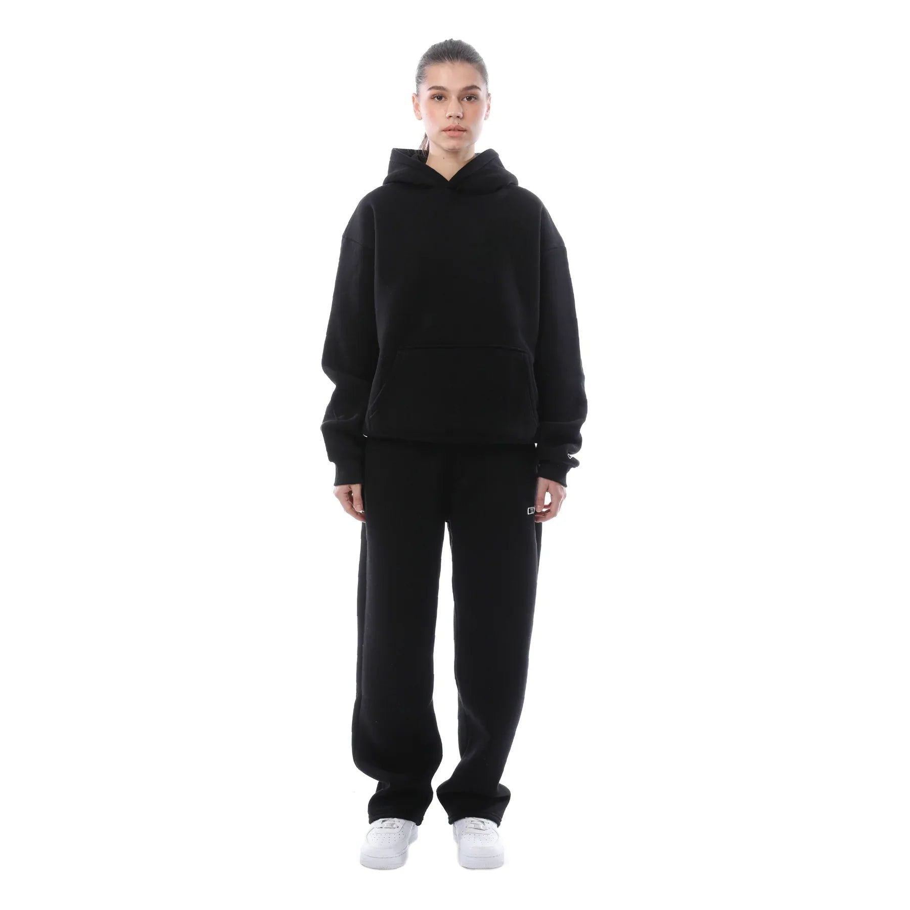 Comfortable Tracksuit For Everyday Wear - Image 3