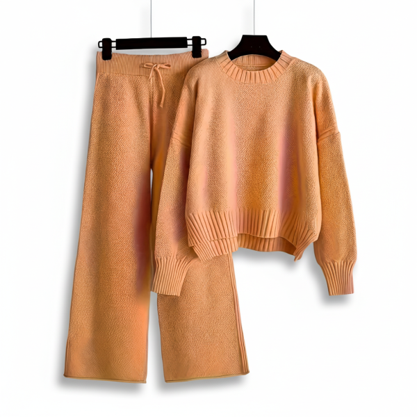 Fashionable Knitted Two Piece Set For Women