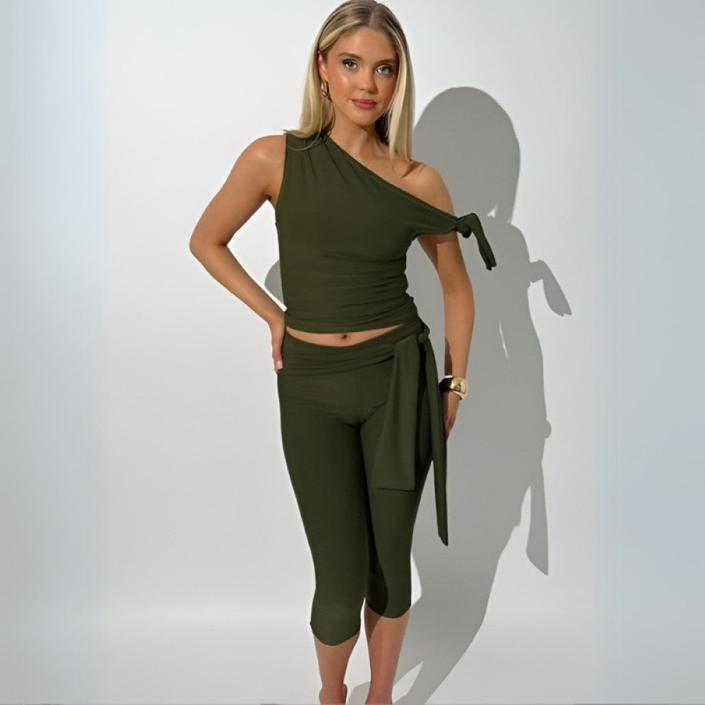 Sleeveless Asymmetrical Top And Cropped Pants Set - Image 8