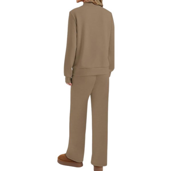 Two Piece Matching Travel Outfit With Comfortable Top And Loose Fit Pants For Women