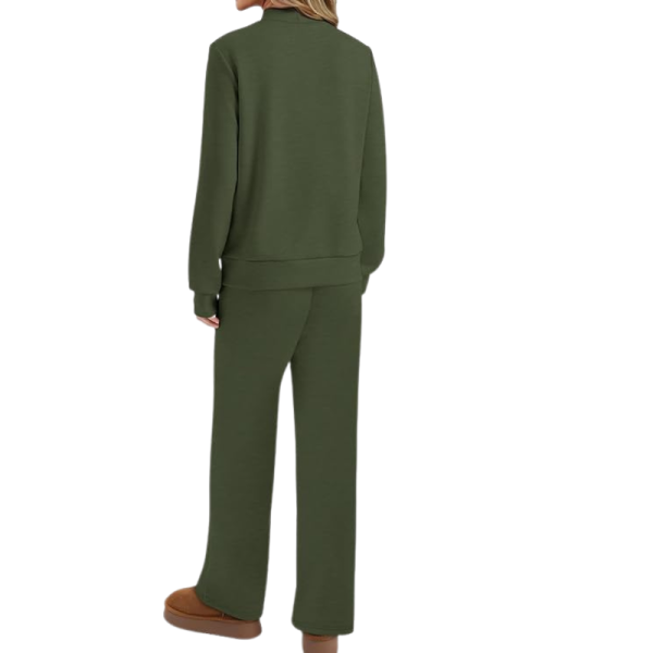 Two Piece Matching Travel Outfit With Comfortable Top And Loose Fit Pants For Women